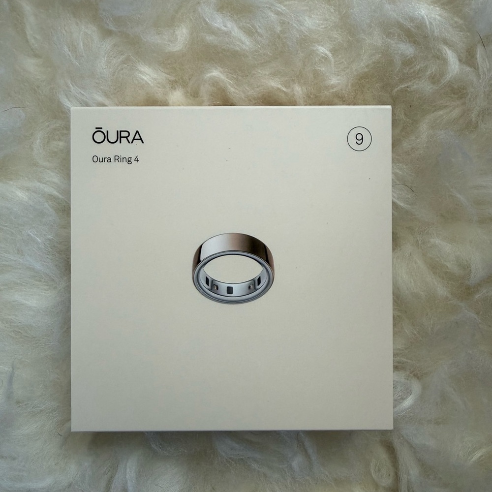 Oura Ring 4 in Rose Gold Size 9